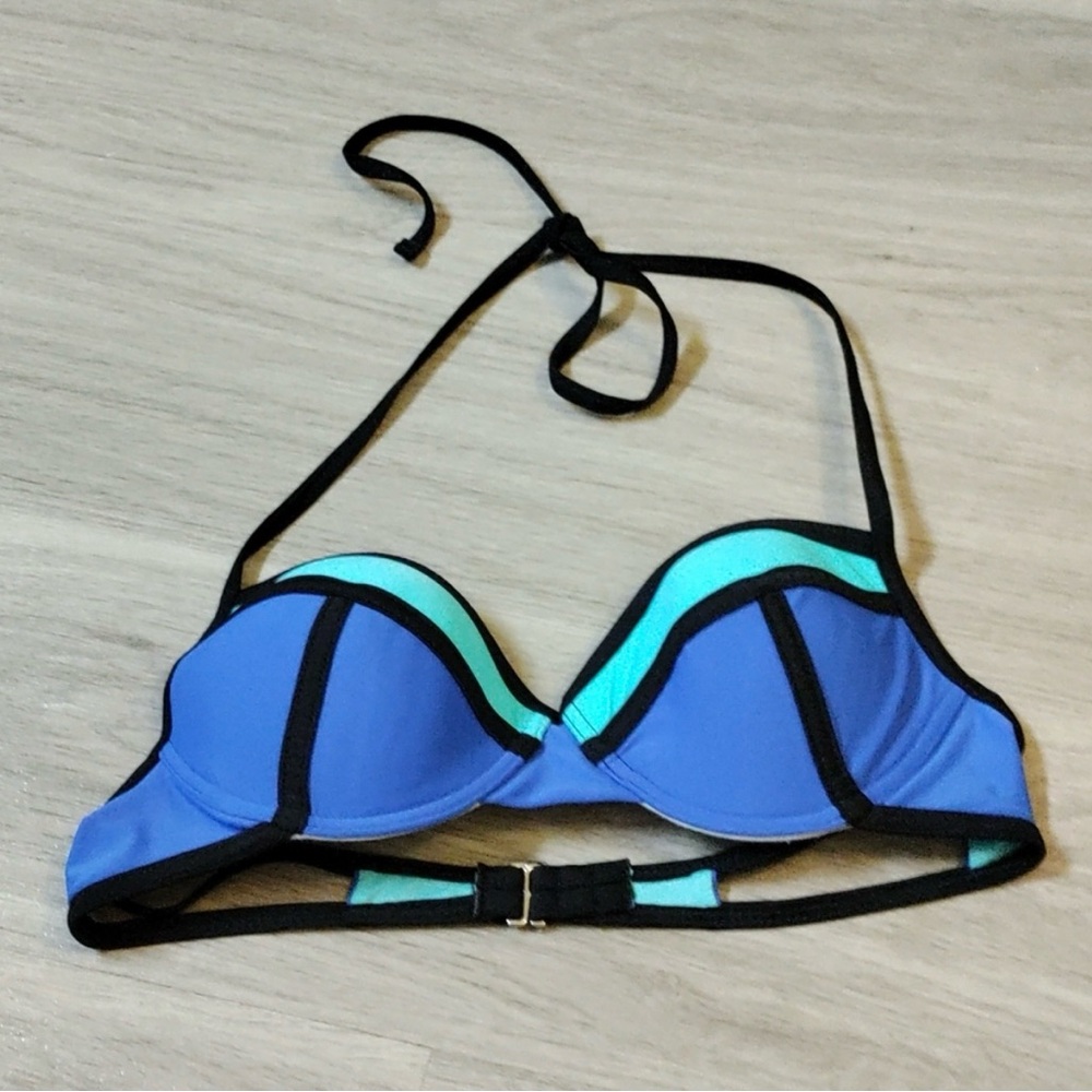 Xhilaration swim top M
